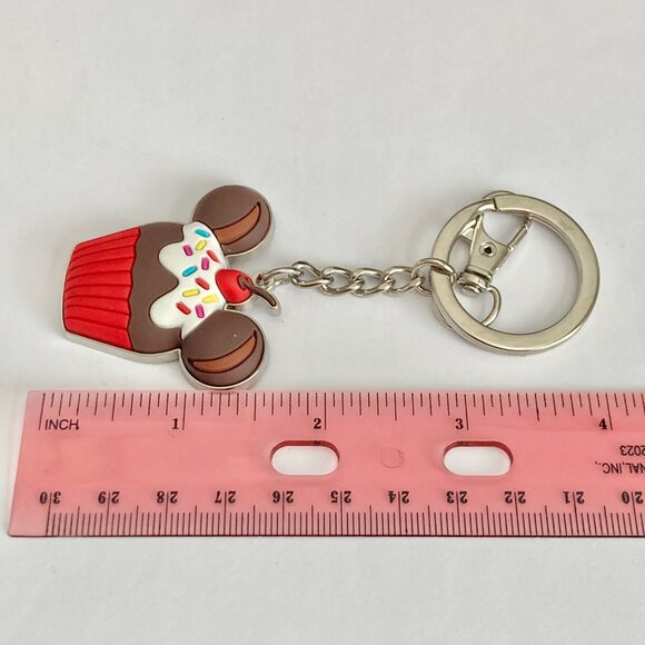 Disney Mickey Mouse Cupcake Snack Keychain Keyring Bag Purse Charm Zipper Pull - Picture 8 of 8